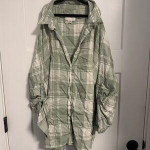 American Eagle Outfitters Green Plaid Button Down Shirt